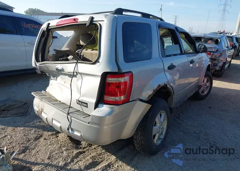 2008 Ford Escape Xlt z USA, uszkodzony, nr VIN 1FMCU03Z18KC22831